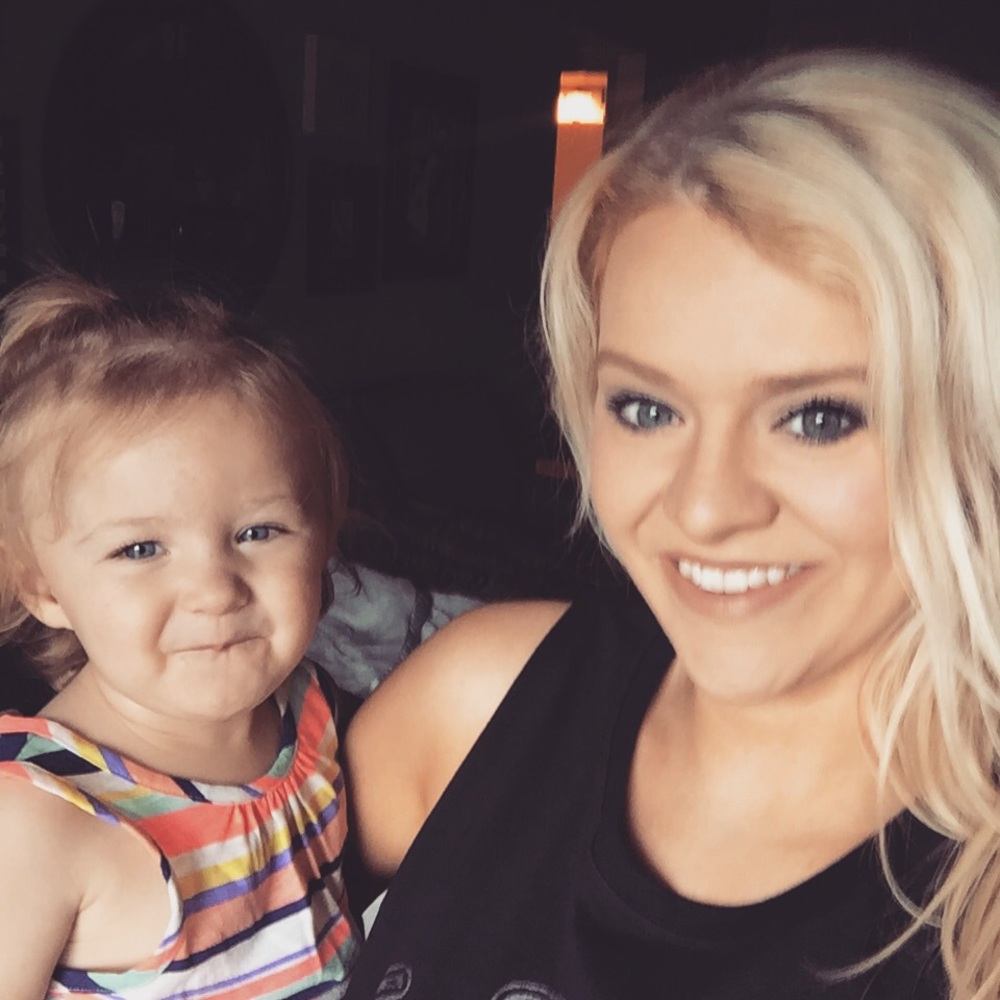 Meet your Posher, Eva